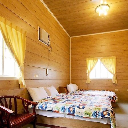 Sun Moon Lake Wild Flower Bed & Breakfast Yuchi Eksteriør bilde